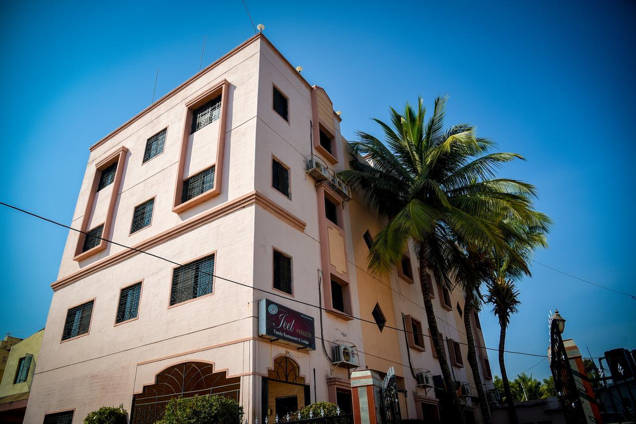 Hotel Jeet Paradise Phaltan Екстер'єр фото